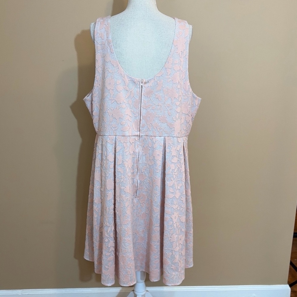 Torrid Pink Textured Floral Sleeveless Fit & Flare Dress Size 22 - Picture 6 of 8